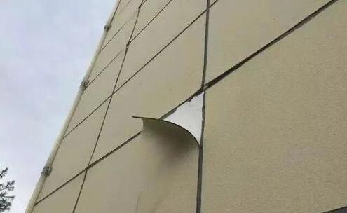 外墻真石漆為什么會(huì)脫落？（大量掉皮）